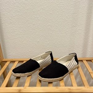 Toms Slip On Shoes, Size 7.5 W, Like New